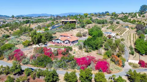 View/Area - 31515 Calle Joya, Bonsall, CA 92003 photo 2 of 7