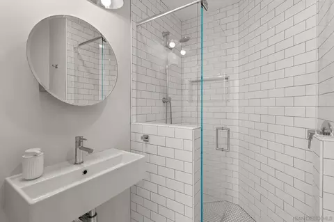 Bath - 909 Olive Ave, Coronado, CA 92118 photo 1 of 4