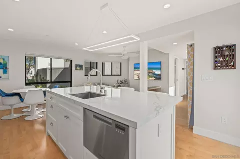 Kitchen - 909 Olive Ave, Coronado, CA 92118 photo 6 of 7