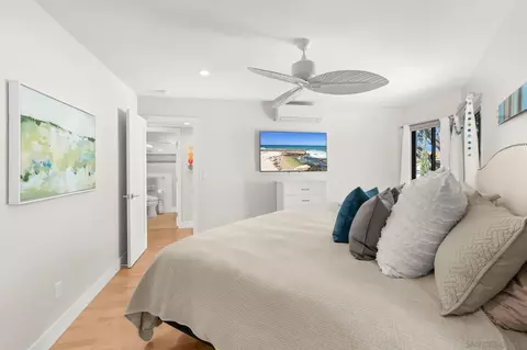 Bedroom - 909 Olive Ave, Coronado, CA 92118 photo 6 of 9