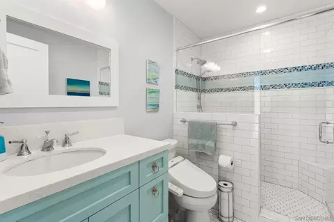 Bath - 909 Olive Ave, Coronado, CA 92118 photo 2 of 4