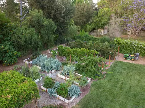 Exterior - 13610 Rostrata Rd, Poway, CA 92064 photo 6 of 7