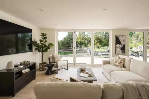 Living - 13610 Rostrata Rd, Poway, CA 92064 photo 3 of 6