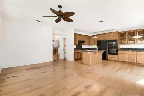 Living - 118 Windvane Ln, Carlsbad, CA 92011 photo 6 of 7