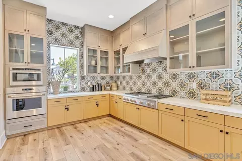 Kitchen - 35309 Kinsky Way, Fallbrook, CA 92028 photo 6 of 6