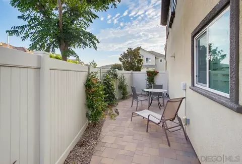 Exterior - 35309 Kinsky Way, Fallbrook, CA 92028 photo 4 of 12