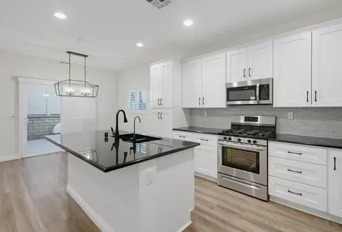 Kitchen - 35309 Kinsky Way, Fallbrook, CA 92028 photo 1 of 6