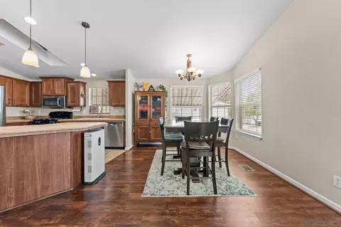 Dining - 9395 Harritt #SPC 215, Lakeside, CA 92040 photo 1 of 2