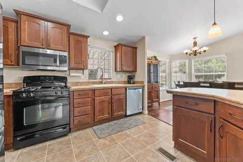 Kitchen - 9395 Harritt #SPC 215, Lakeside, CA 92040 photo 1 of 2