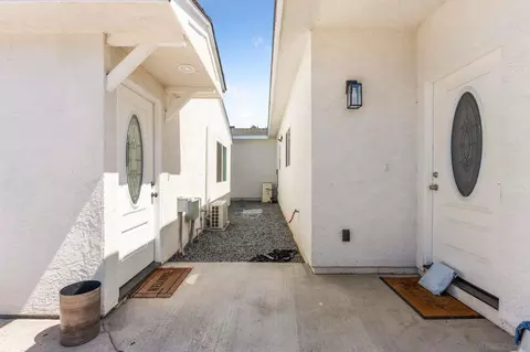 Exterior - 160 Cedar St, El Cajon, CA 92021 photo 5 of 7