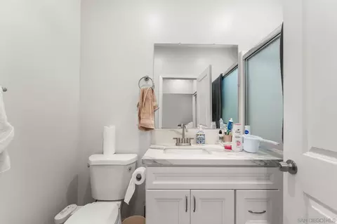 Bath - 160 Cedar St, El Cajon, CA 92021 photo 7 of 7
