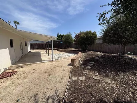 Exterior - 4609 Dauer Ave, La Mesa, CA 91942 photo 7 of 9