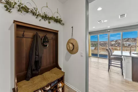 Entry Way - 3048 Eveningcloud St, Hemet, CA 92543 photo 4 of 7