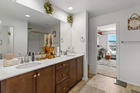 Entry Way - 3048 Eveningcloud St, Hemet, CA 92543 photo 6 of 7