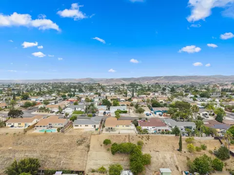 View/Area - 656 Flora Dr, Oceanside, CA 92057 photo 13 of 17