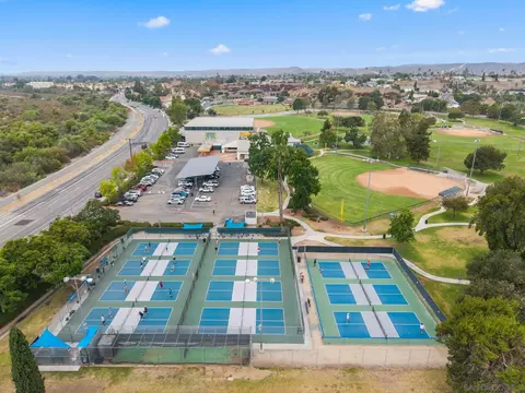 View/Area - 656 Flora Dr, Oceanside, CA 92057 photo 16 of 17