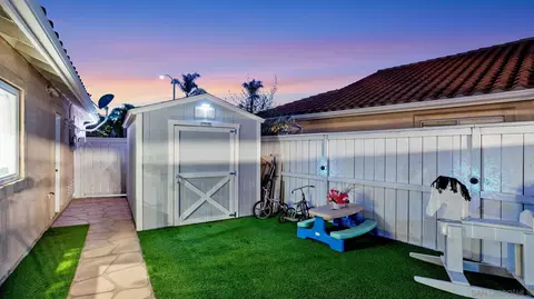 Exterior - 51 Trinity St, Oceanside, CA 92057 photo 10 of 11