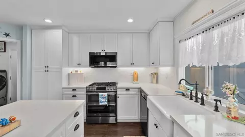Kitchen - 51 Trinity St, Oceanside, CA 92057 photo 2 of 3