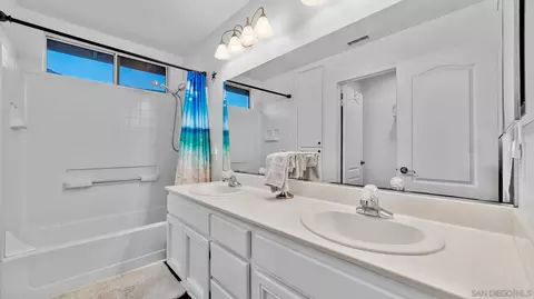 Bath - 51 Trinity St, Oceanside, CA 92057 photo 6 of 7