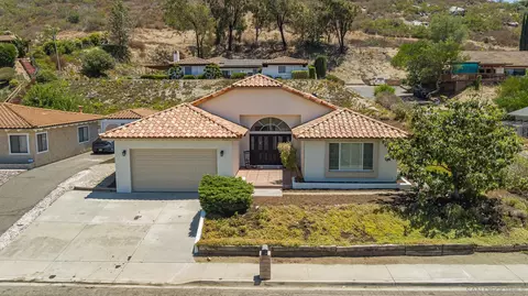 31189 Old River Rd, Bonsall, CA 92003