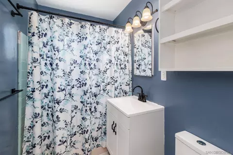 Bath - 247 E 14th Ave, Escondido, CA 92025 photo 1 of 1
