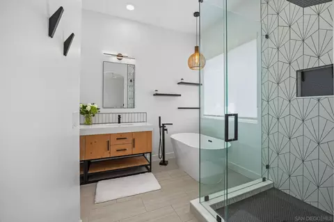 Bath - 1042 Alexandra Ln, Encinitas, CA 92024 photo 1 of 5