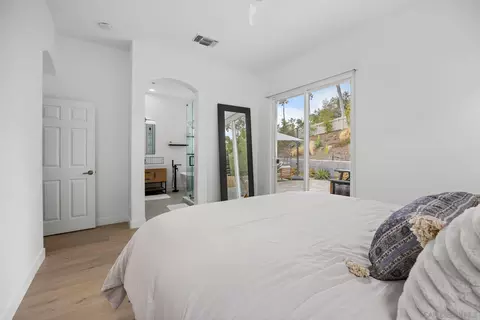 Bedroom - 1042 Alexandra Ln, Encinitas, CA 92024 photo 4 of 7