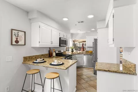 Kitchen - 9720 Avenida Colino, Spring Valley, CA 91977 photo 1 of 3
