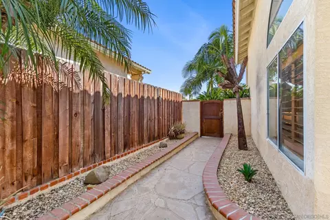Exterior - 9720 Avenida Colino, Spring Valley, CA 91977 photo 6 of 10