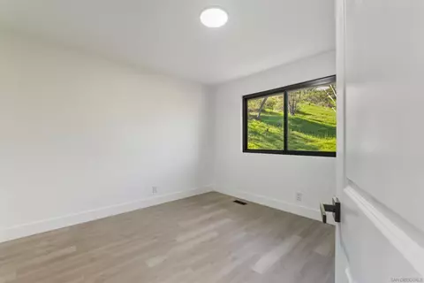 Bedroom - 11618 Johnson Lake Rd, Lakeside, CA 92040 photo 2 of 4
