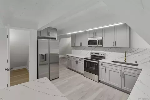 Kitchen - 11618 Johnson Lake Rd, Lakeside, CA 92040 photo 2 of 3