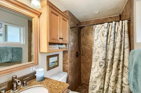 Bath - 9348 Goyette Pl, Santee, CA 92071 photo 1 of 2