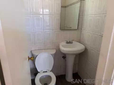 Bath - 253 Robert Kennedy St, Calexico, CA 92231 photo 3 of 3
