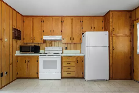 Kitchen - 2014 3rd, Julian, CA 92036 photo 4 of 4