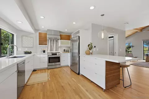 Kitchen - 400 Andrew Ave, Encinitas, CA 92024 photo 1 of 6