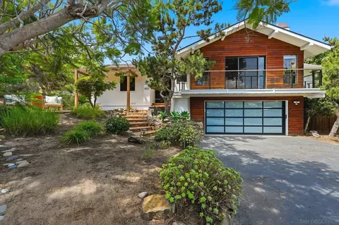 Exterior - 400 Andrew Ave, Encinitas, CA 92024 photo 4 of 15