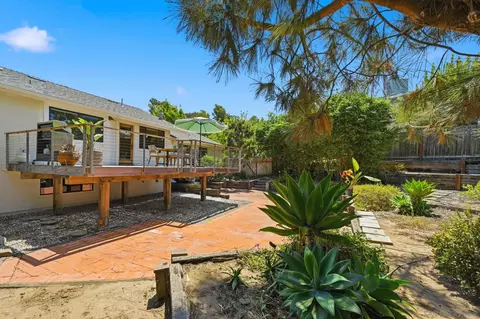 Exterior - 400 Andrew Ave, Encinitas, CA 92024 photo 10 of 15