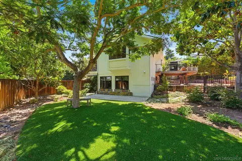 Exterior - 400 Andrew Ave, Encinitas, CA 92024 photo 3 of 15