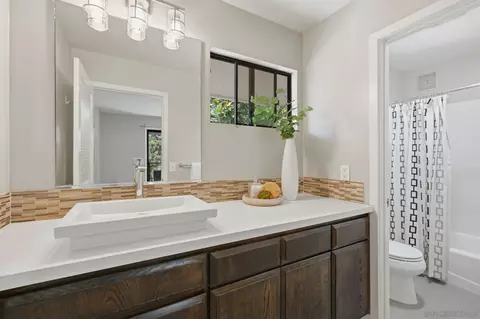 Bath - 400 Andrew Ave, Encinitas, CA 92024 photo 1 of 5