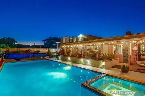 6885 Rockglen, San Diego, CA 92111