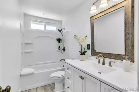 Bath - 10618 Ironwood Ave, Santee, CA 92071 photo 2 of 2