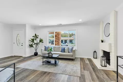 Living - 10618 Ironwood Ave, Santee, CA 92071 photo 2 of 3