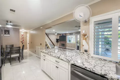 Kitchen - 13635 Comuna Dr, Poway, CA 92064 photo 4 of 5