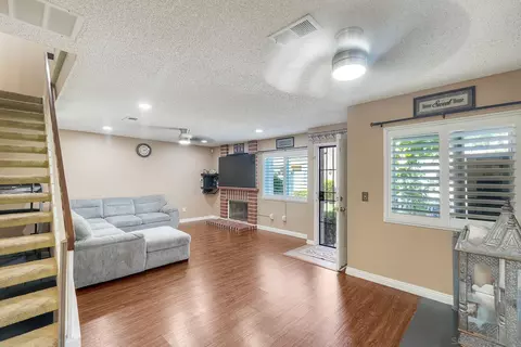 Living - 13635 Comuna Dr, Poway, CA 92064 photo 2 of 2
