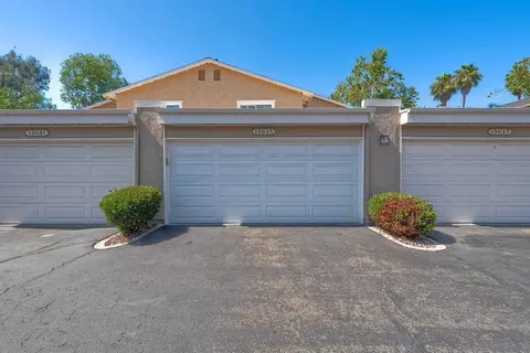 Exterior - 13635 Comuna Dr, Poway, CA 92064 photo 2 of 10