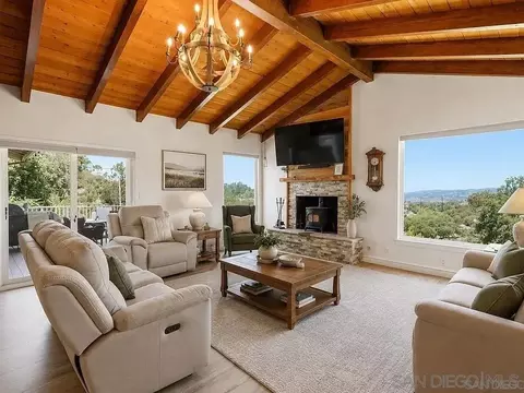 Living - 1049 Ranchito Ct, Alpine, CA 91901 photo 1 of 2