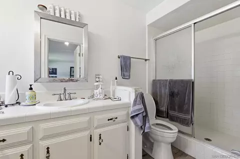 Bath - 1049 Ranchito Ct, Alpine, CA 91901 photo 3 of 4