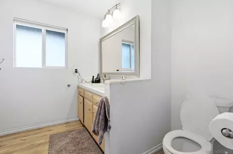 Bath - 1049 Ranchito Ct, Alpine, CA 91901 photo 2 of 4