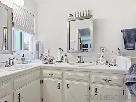 Bath - 1049 Ranchito Ct, Alpine, CA 91901 photo 1 of 4
