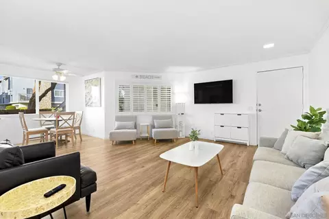 Living - 1118 S Pacific St UNIT B, Oceanside, CA 92054 photo 4 of 8